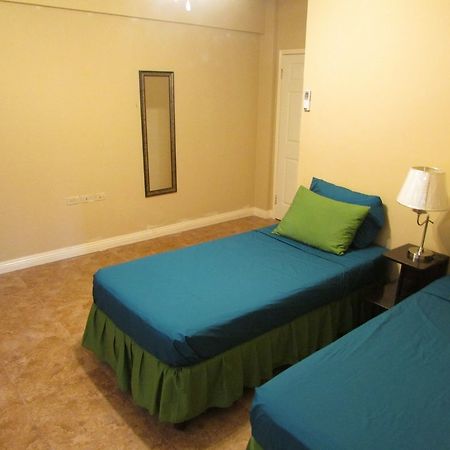 קינגסטון Centrally Located Guest Apartments מראה חיצוני תמונה