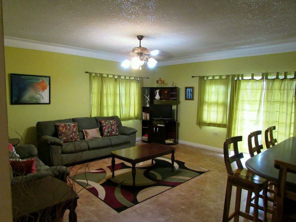 קינגסטון Centrally Located Guest Apartments מראה חיצוני תמונה