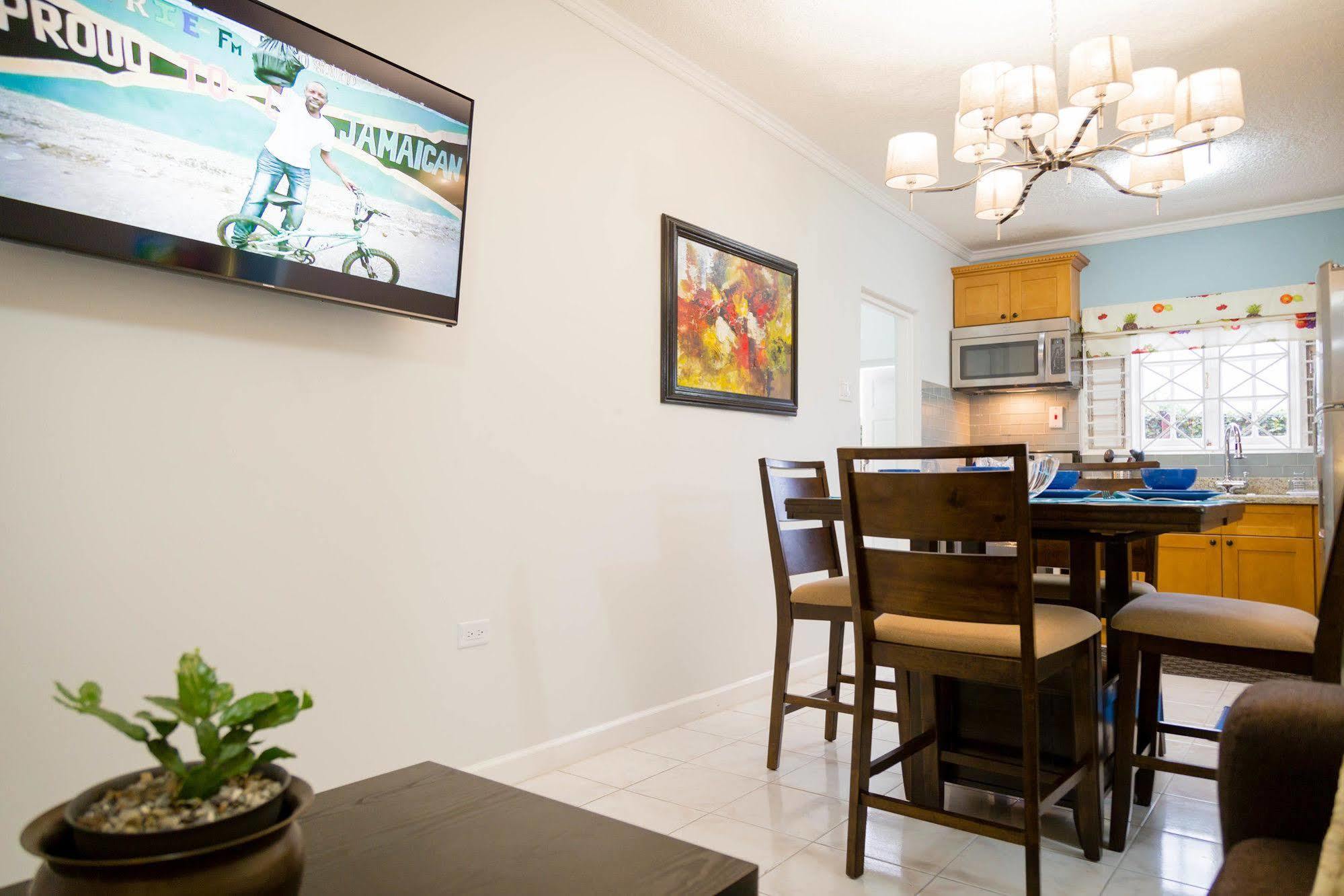 קינגסטון Centrally Located Guest Apartments מראה חיצוני תמונה