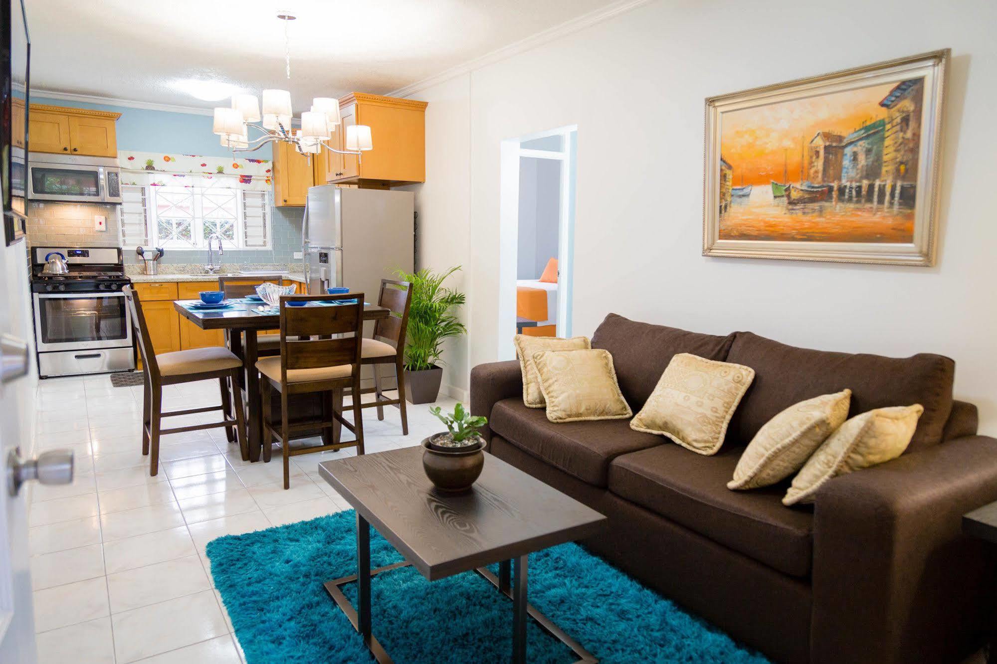 קינגסטון Centrally Located Guest Apartments מראה חיצוני תמונה