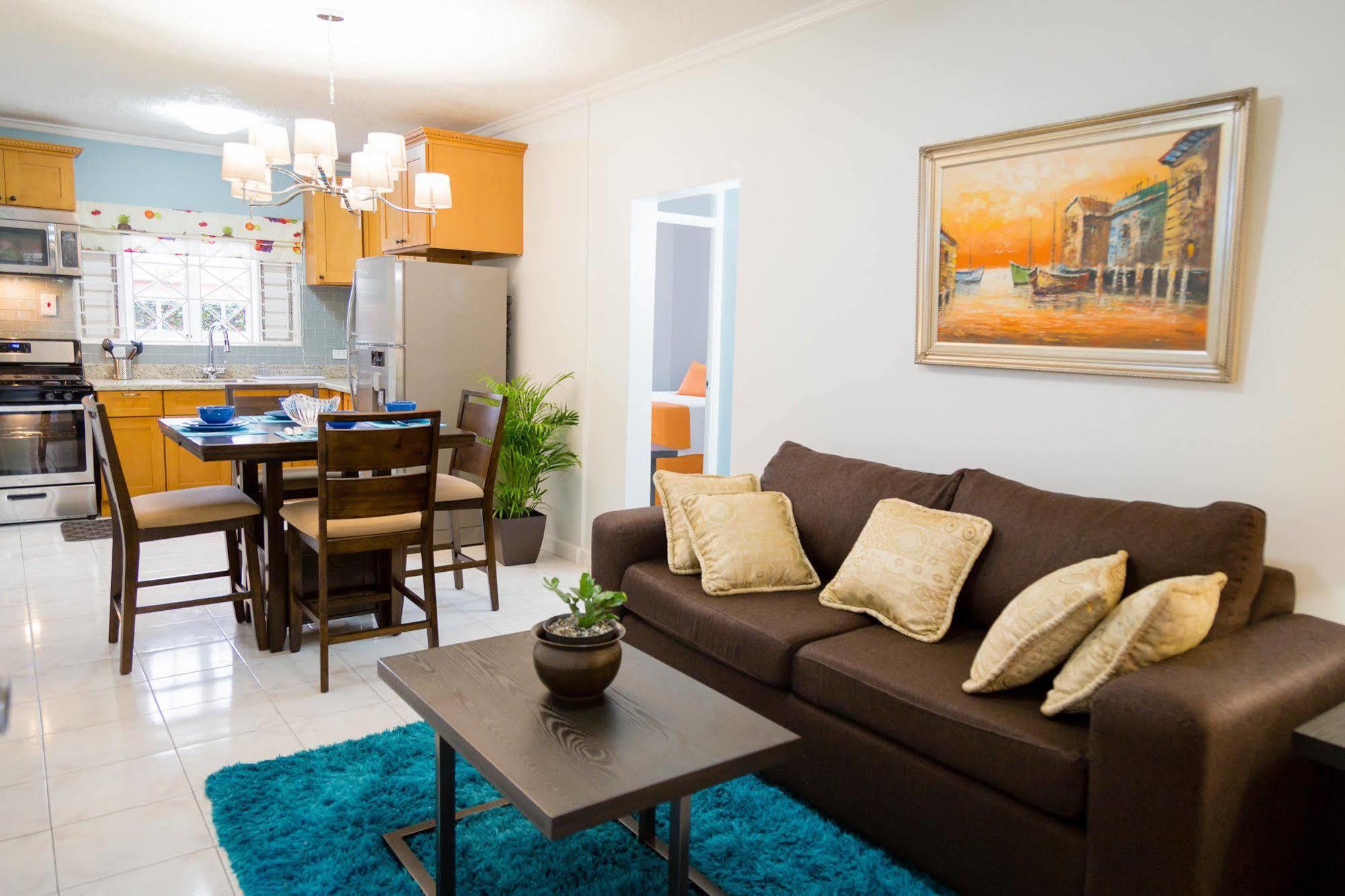 קינגסטון Centrally Located Guest Apartments מראה חיצוני תמונה