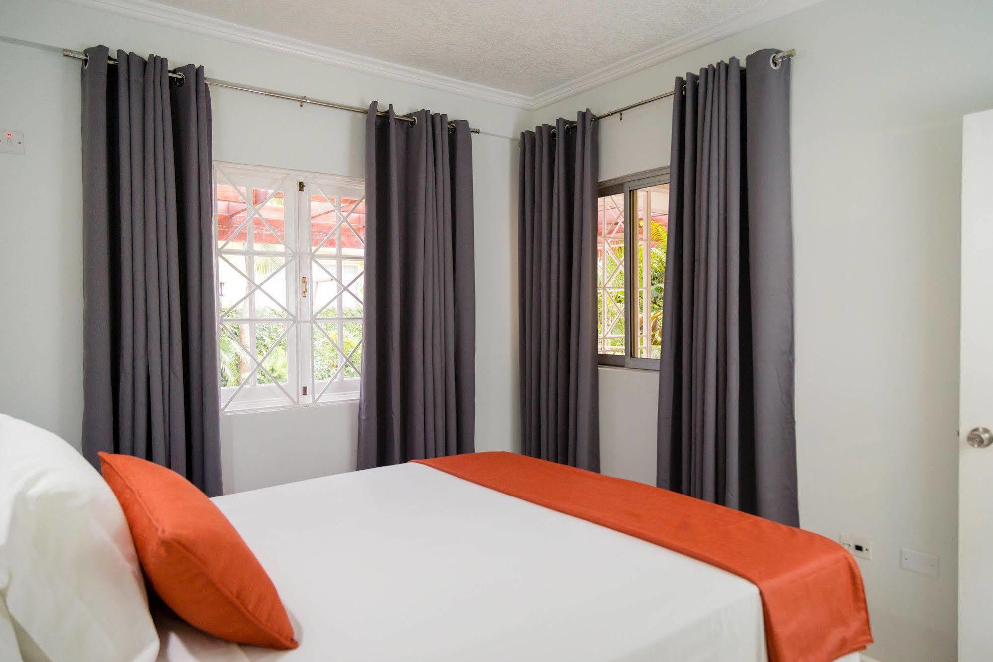 קינגסטון Centrally Located Guest Apartments מראה חיצוני תמונה